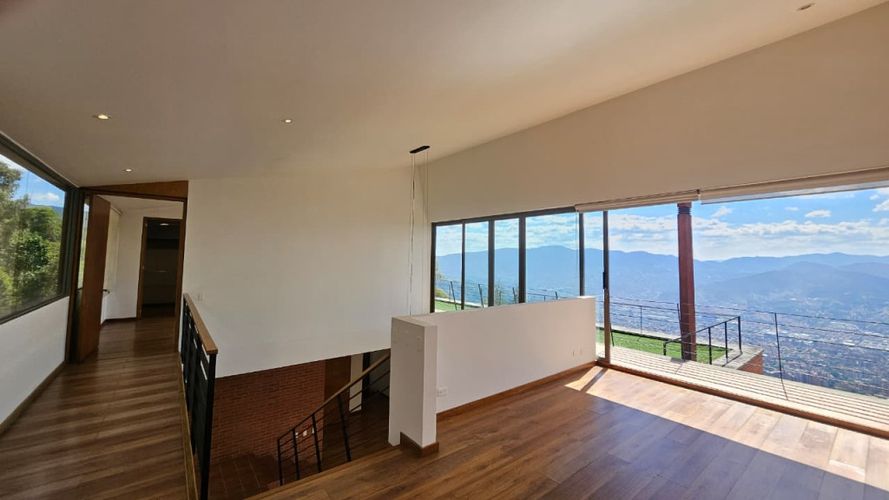 Casa de 3 alcobas en venta en Las Palmas, Envigado, 350 m² · foto 16 de 24