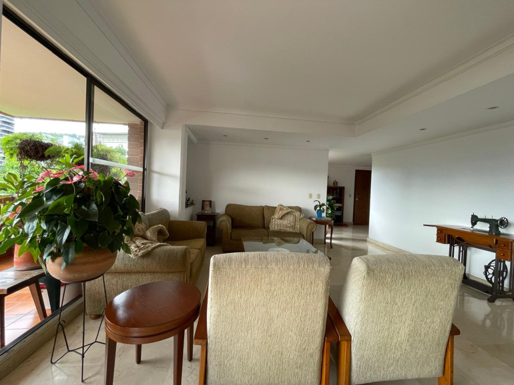 Apartamento en venta en El Poblado, Medellín · foto 7 de 24