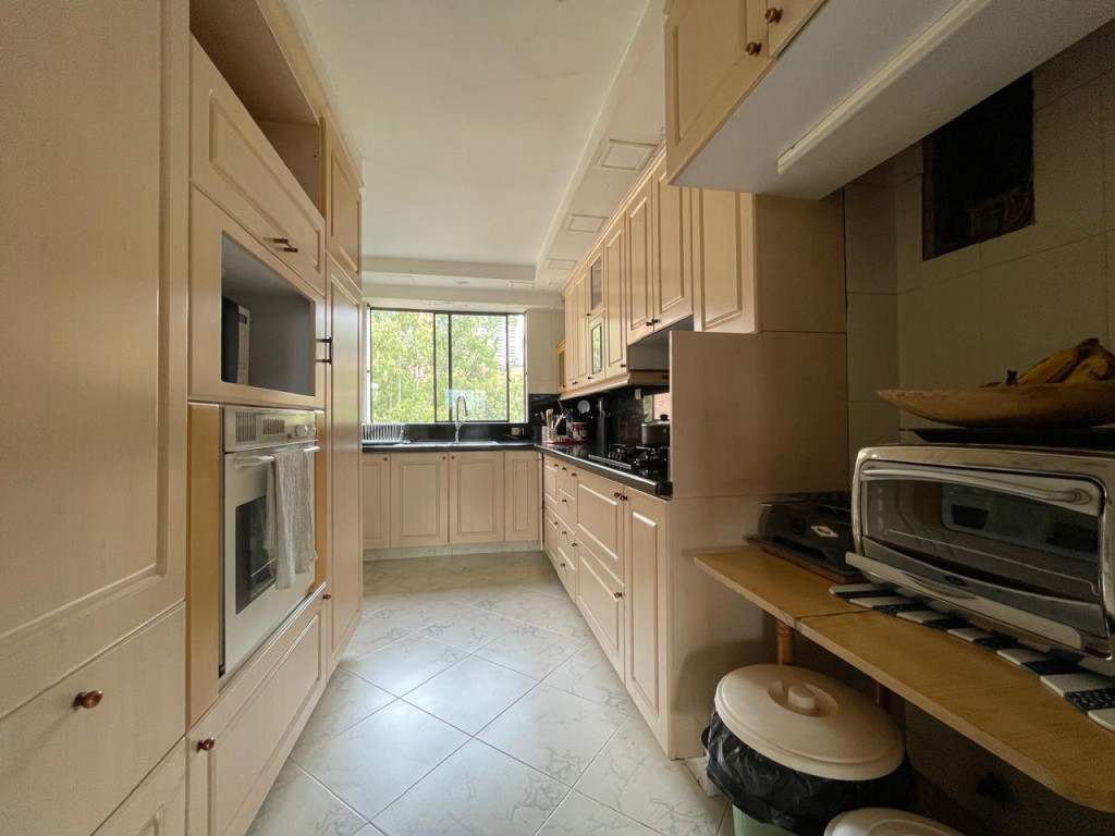 Apartamento en venta en El Poblado, Medellín · foto 8 de 24