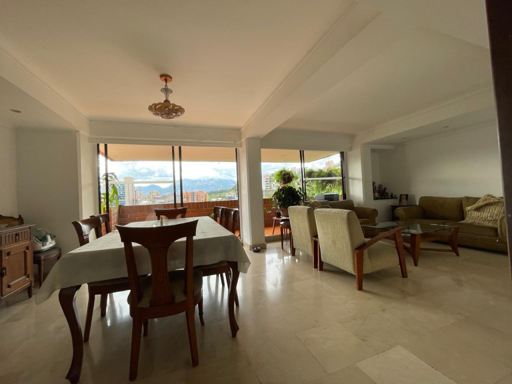 Apartamento en venta en El Poblado, Medellín · foto 10 de 24