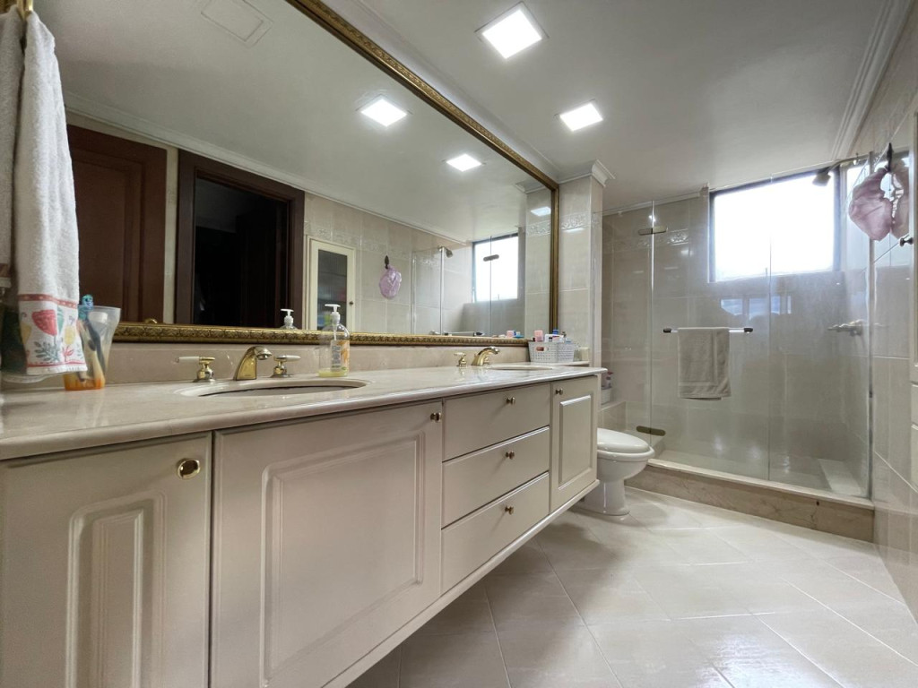 Apartamento en venta en El Poblado, Medellín · foto 15 de 24