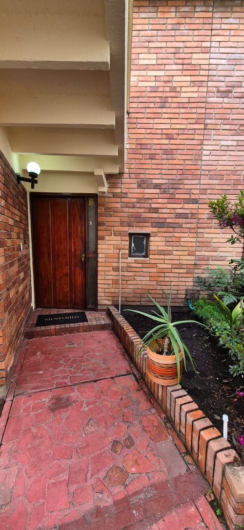 Casa en venta en Cedritos, Bogotá · foto 2 de 19