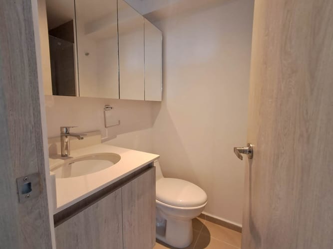 Apartamento de 2 alcobas en arriendo en Ub. Serranias, Rionegro, 66 m² · foto 5 de 11