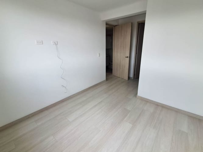 Apartamento de 2 alcobas en arriendo en Ub. Serranias, Rionegro, 66 m² · foto 9 de 11