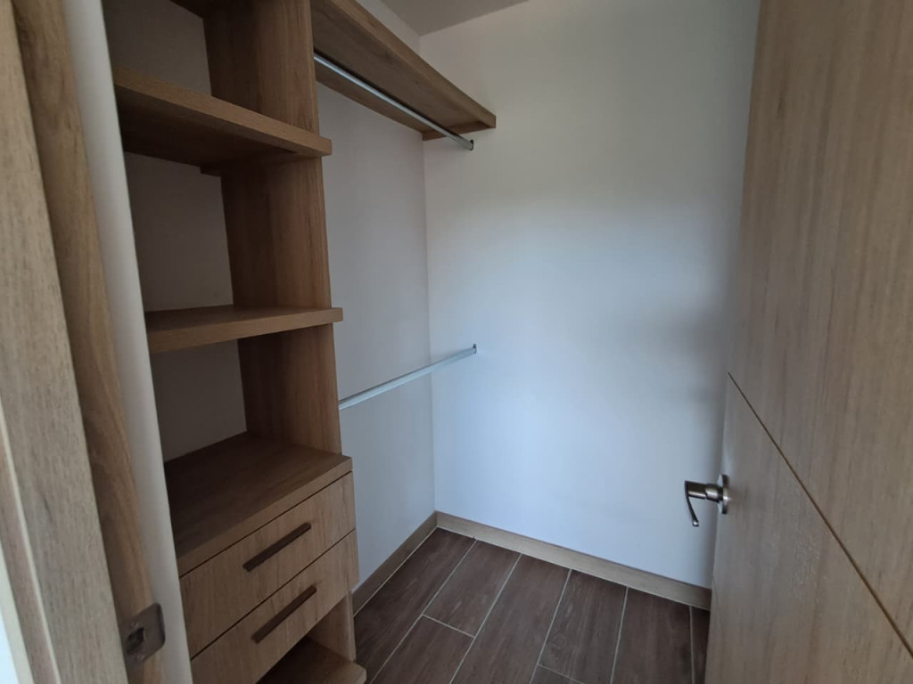 Apartamento en arriendo en Centro, Rionegro · foto 9 de 15