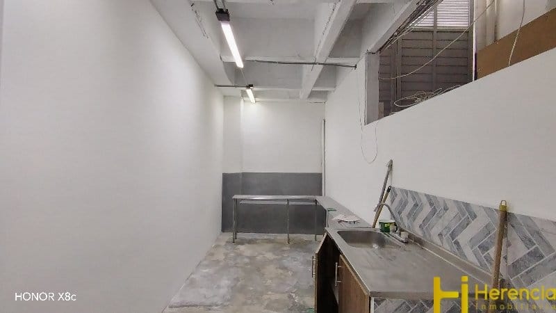 Bodega en arriendo en Viviendas Del Sur, Itagüí, 400 m² · foto 7 de 10