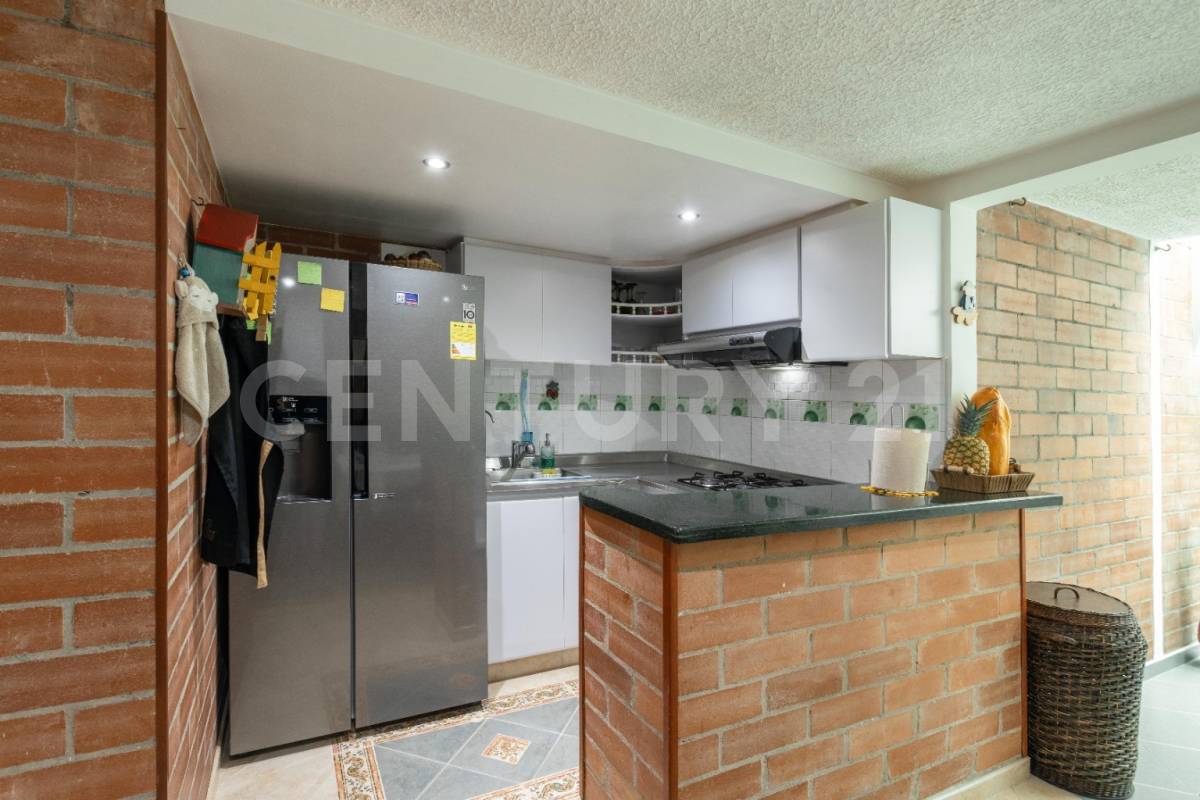 Casa en venta en Suba Compartir, Bogotá · foto 2 de 18