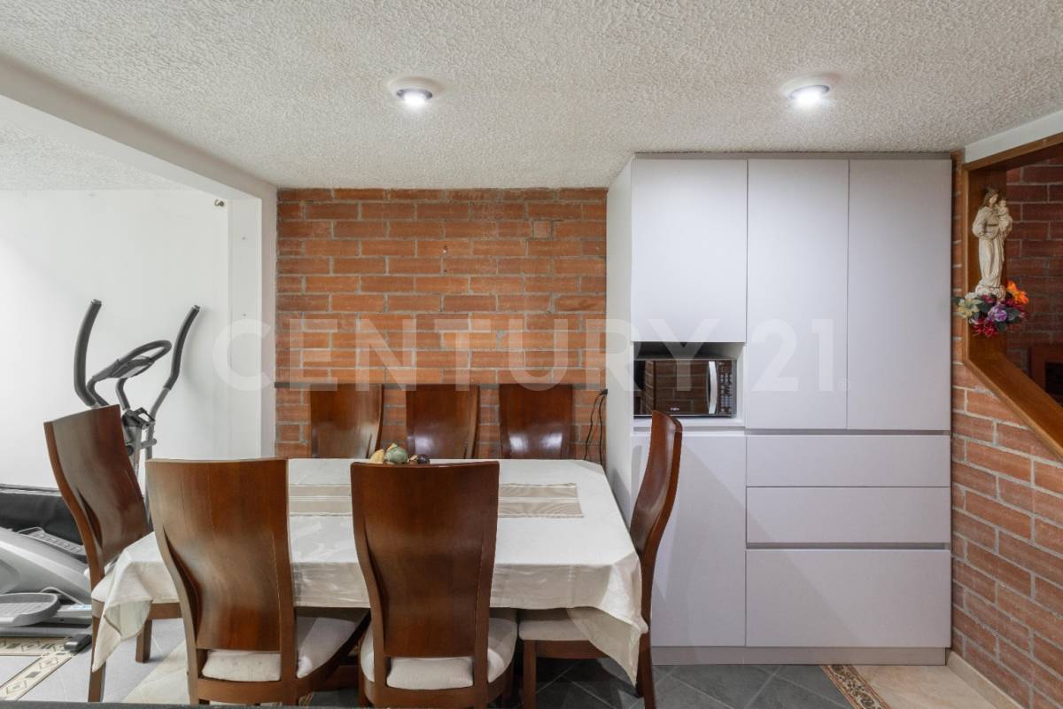 Casa en venta en Suba Compartir, Bogotá · foto 3 de 18
