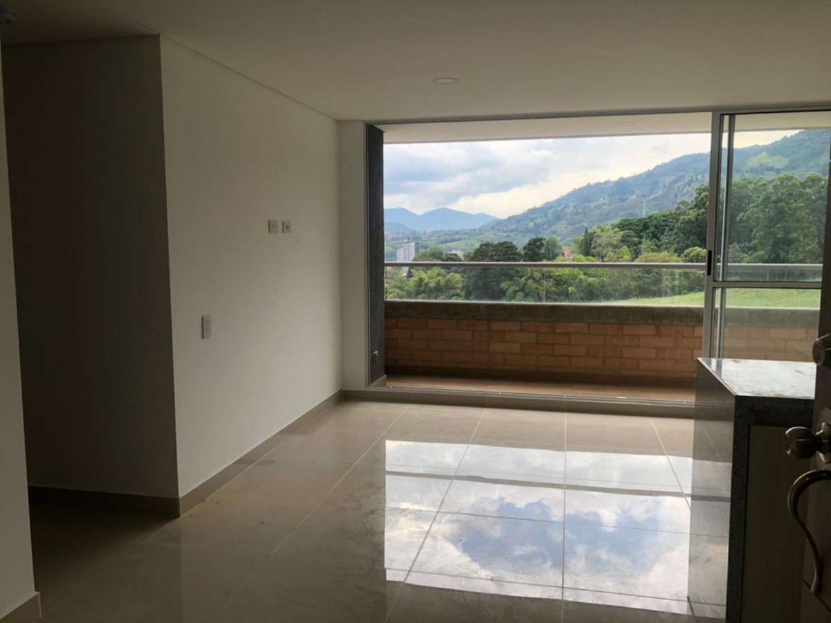 Apartamento en venta en La Ferreria, La Estrella · foto 5 de 18