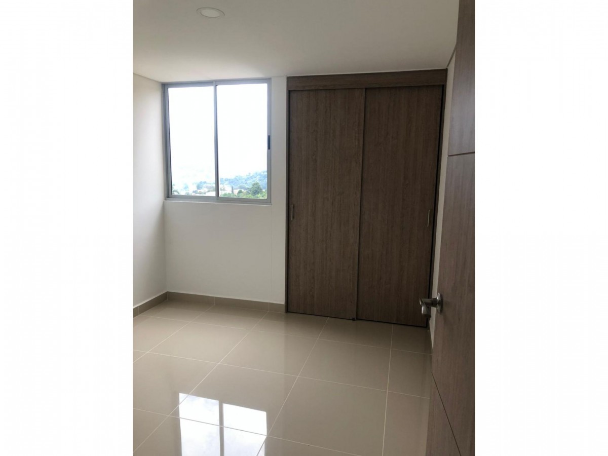 Apartamento en venta en La Ferreria, La Estrella · foto 8 de 18