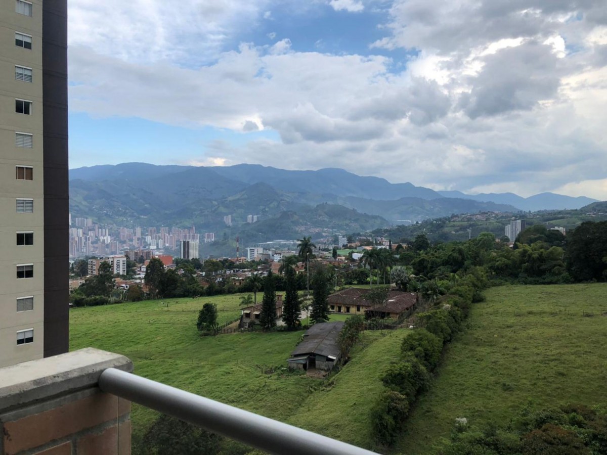 Apartamento en venta en La Ferreria, La Estrella · foto 13 de 18