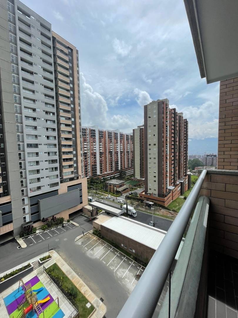 Apartamento en venta en La Ferreria, La Estrella · foto 16 de 18