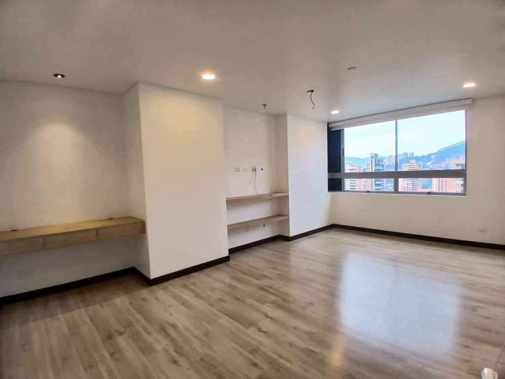 Apartamento en arriendo en El Poblado, Medellín · foto 4 de 16