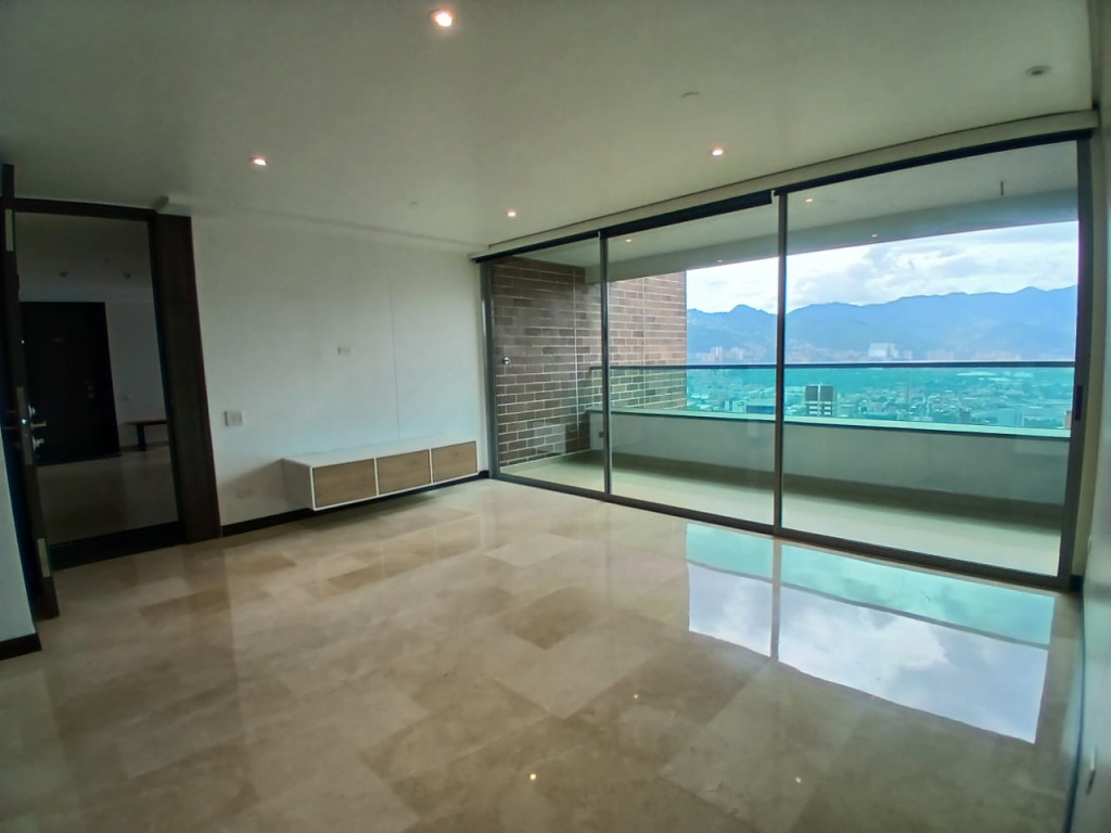 Apartamento en arriendo en El Poblado, Medellín · foto 7 de 16