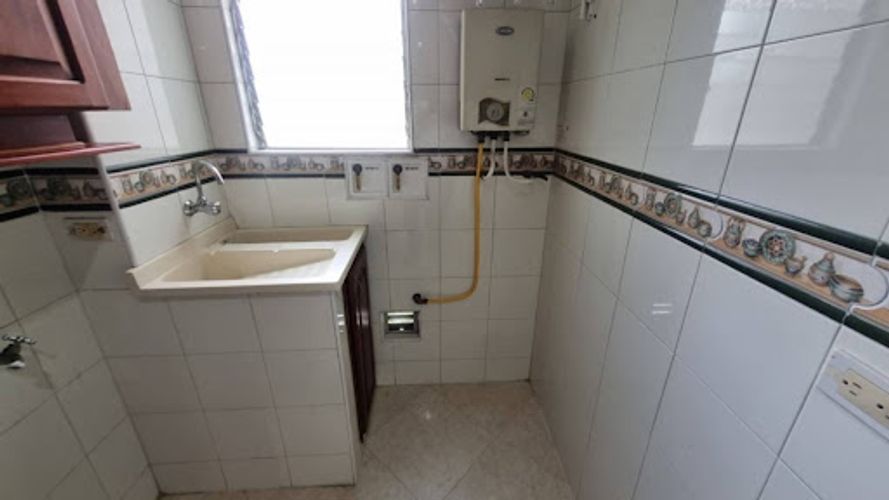 Apartamento de 3 alcobas en arriendo en Loma Del Indio, Medellín, 65 m² · foto 4 de 19