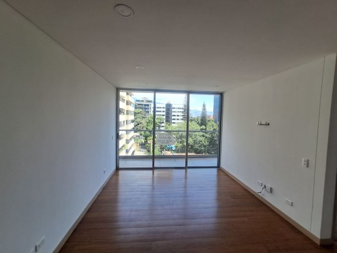 Apartamento de 2 alcobas en arriendo en El Diamante No. 2, Medellín, 72 m² · foto 2 de 15