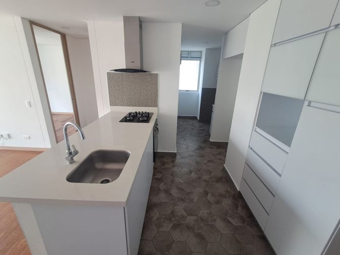 Apartamento de 2 alcobas en arriendo en El Diamante No. 2, Medellín, 72 m² · foto 7 de 15