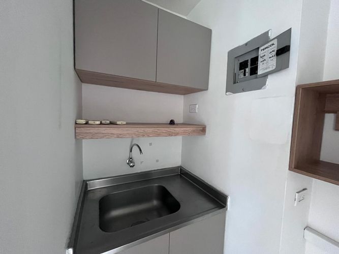 Oficina en arriendo en El Poblado, Medellín, 92 m² · foto 5 de 9