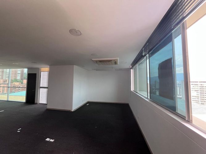 Oficina en arriendo en El Poblado, Medellín, 92 m² · foto 9 de 9