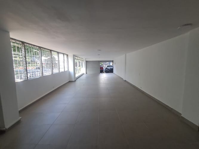 Local en arriendo en El Poblado, Medellín, 90 m² · foto 6 de 7