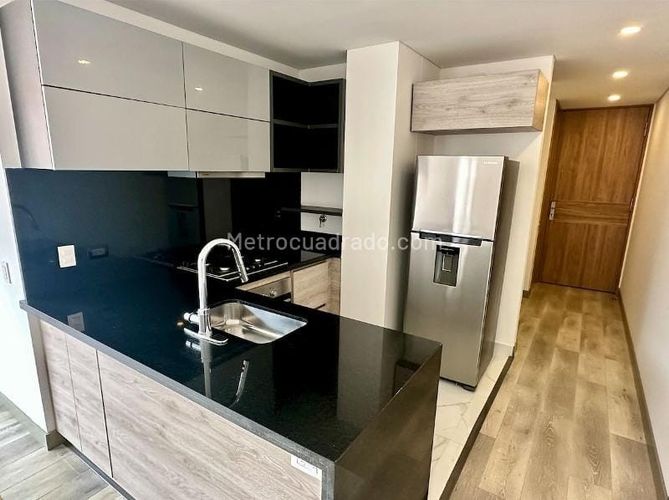 Apartamento de 1 alcoba en venta en Santa Barbara, Bogotá, 60 m² · foto 4 de 8