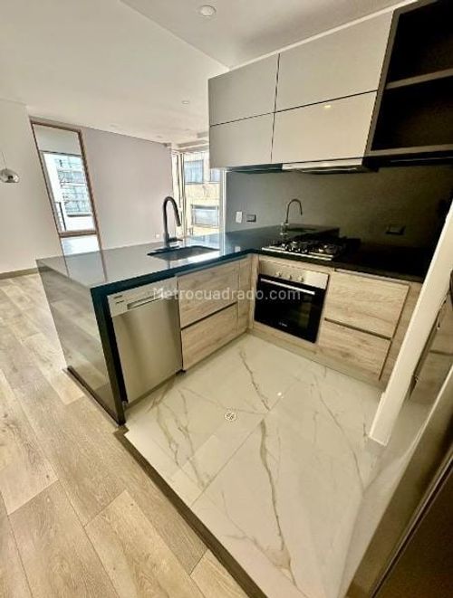 Apartamento de 1 alcoba en venta en Santa Barbara, Bogotá, 60 m² · foto 3 de 8