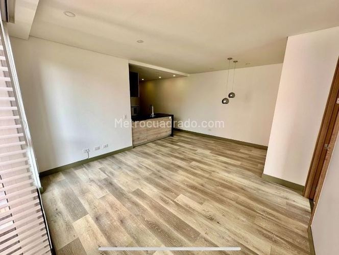 Apartamento de 1 alcoba en venta en Santa Barbara, Bogotá, 60 m² · foto 2 de 8