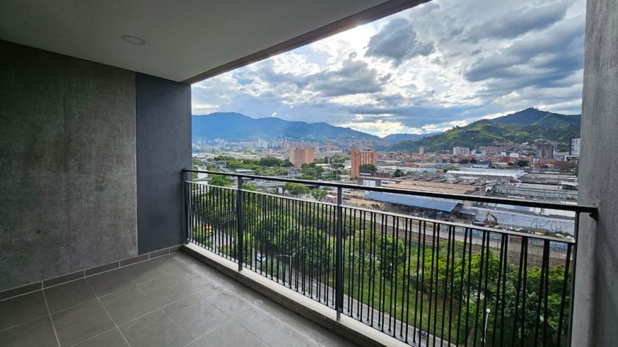 Apartamento de 3 alcobas en venta en Mayorca, Sabaneta, 89 m² · foto 3 de 14