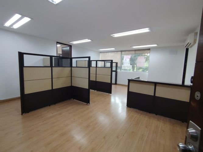 Oficina en arriendo en El Poblado, Medellín, 73 m² · foto 3 de 5