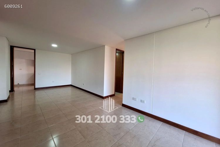 Apartamento de 3 alcobas en arriendo en Los Balsos, Medellín, 105 m² · foto 2 de 24
