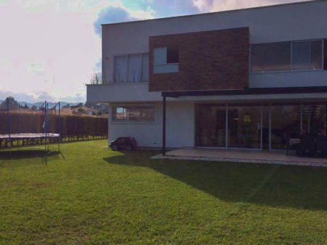 Casa de 6 alcobas en venta en Llano Grande, Rionegro, 560 m² · foto 4 de 12