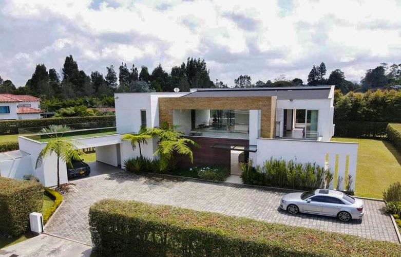 Casa de 6 alcobas en venta en Llano Grande, Rionegro, 560 m² · foto 9 de 12