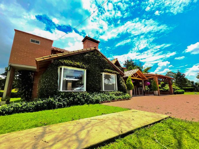 Finca en arriendo en Guayabito, Rionegro, 400 m² · foto 2 de 24