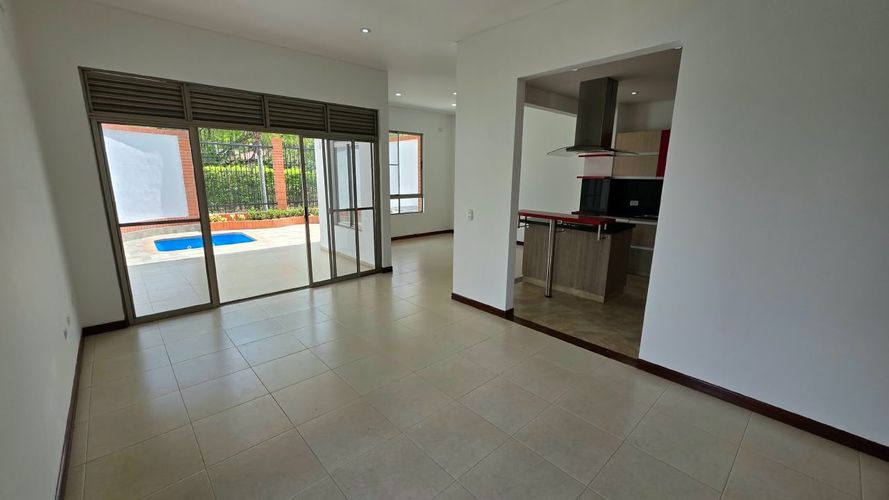 Casa de 4 alcobas en venta en Pance, Cali, 200 m² · foto 3 de 24