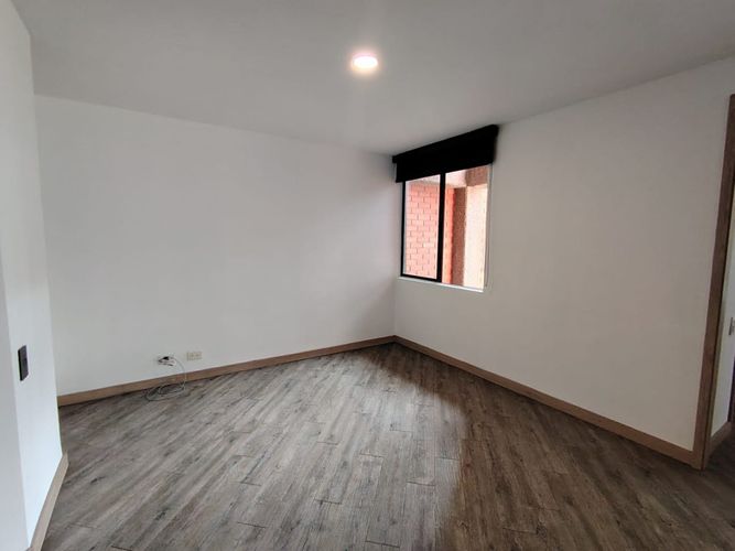 Apartamento de 2 alcobas en arriendo en Castropol, Medellín, 86 m² · foto 2 de 10