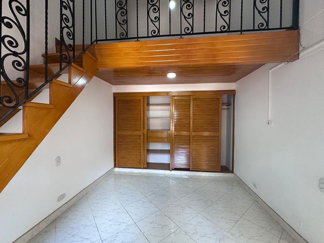 Casa de 4 alcobas en venta en El Poblado, Medellín, 261 m² · foto 15 de 19