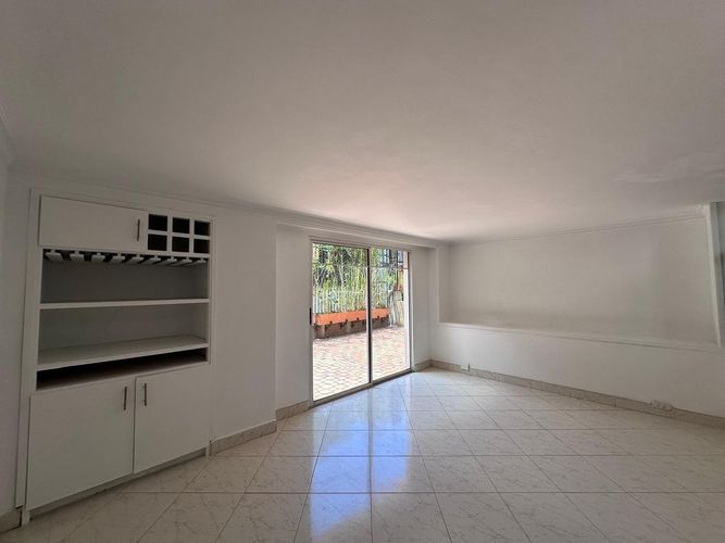 Casa de 4 alcobas en venta en El Poblado, Medellín, 261 m² · foto 10 de 19