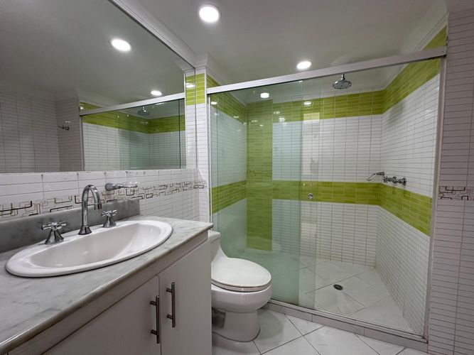 Casa de 4 alcobas en venta en El Poblado, Medellín, 261 m² · foto 18 de 19