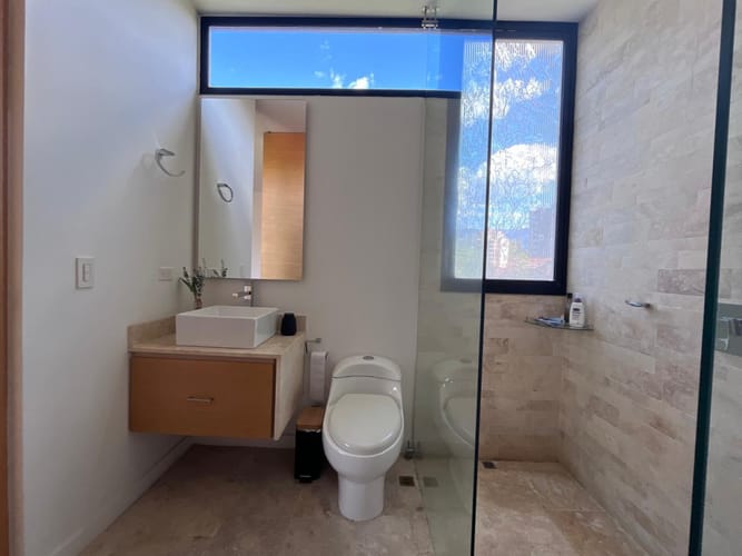Apartamento de 2 alcobas en arriendo en El Diamante No. 2, Medellín, 135 m² · foto 11 de 15