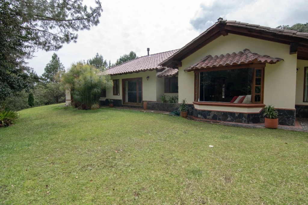 Casa en Arriendo en Loma del Escobero, Envigado