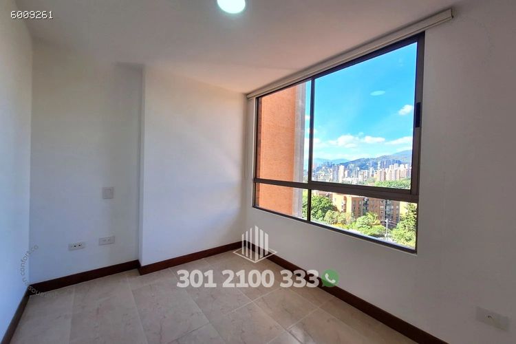 Apartamento de 3 alcobas en arriendo en Los Balsos, Medellín, 105 m² · foto 19 de 24