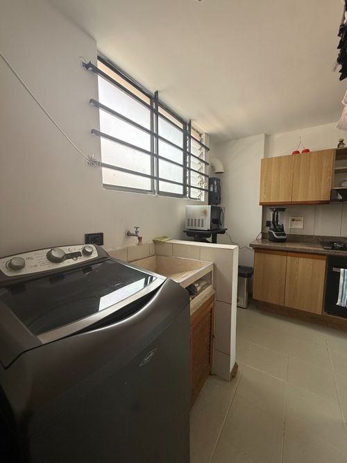 Apartamento en venta en Loma De Los Bernal, Medellín · foto 12 de 24