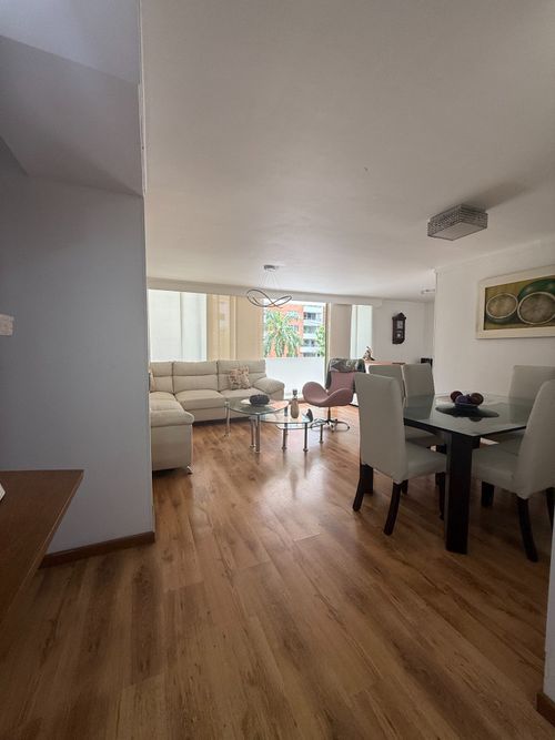Apartamento en venta en Loma De Los Bernal, Medellín · foto 6 de 24
