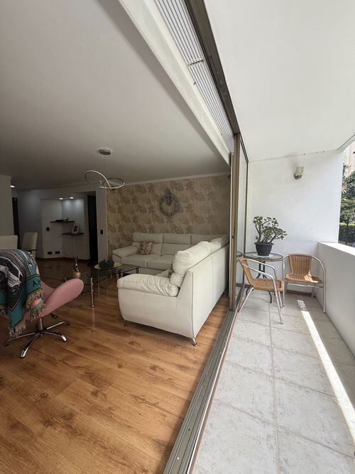 Apartamento en venta en Loma De Los Bernal, Medellín · foto 3 de 24