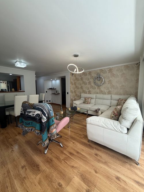 Apartamento en venta en Loma De Los Bernal, Medellín · foto 2 de 24