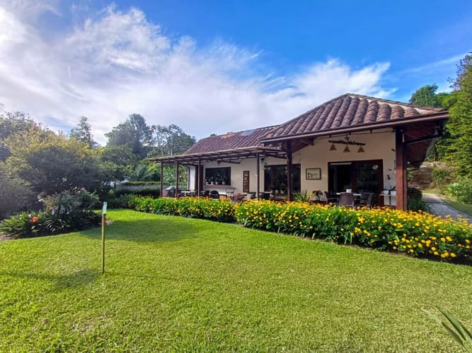 Casa de 3 alcobas en venta en La Macarena, Rionegro, 225 m² · foto 2 de 24