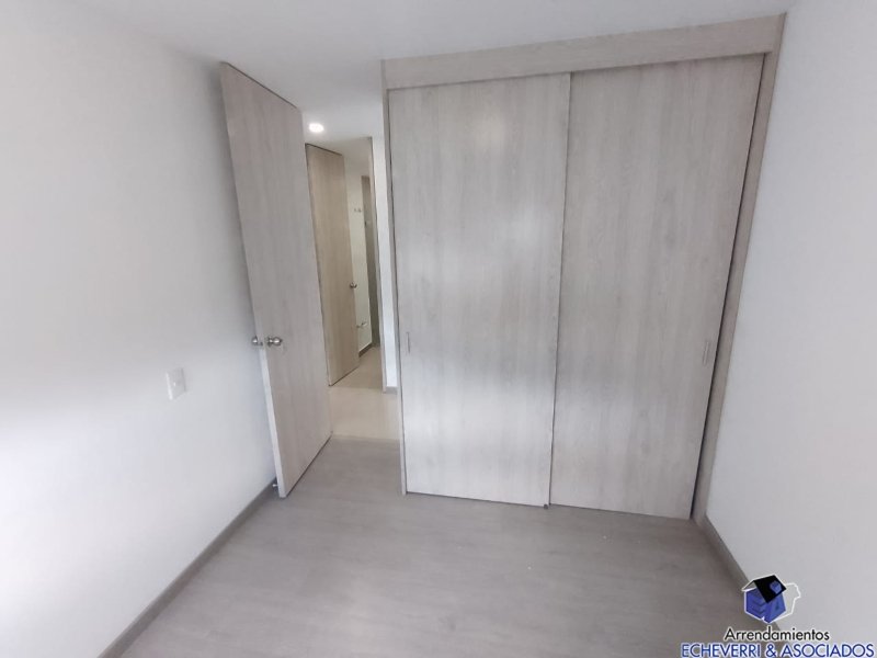 Apartamento en venta en Zona Centro, Envigado · foto 3 de 13