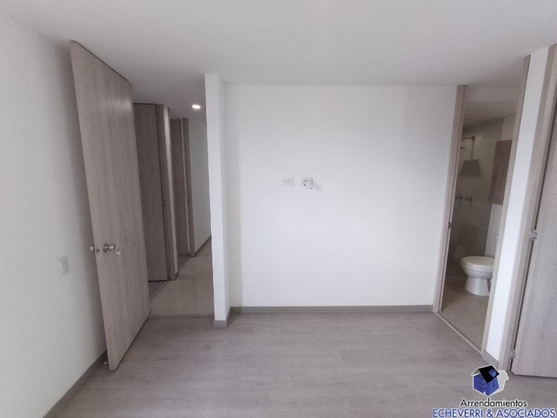 Apartamento en venta en Zona Centro, Envigado · foto 8 de 13