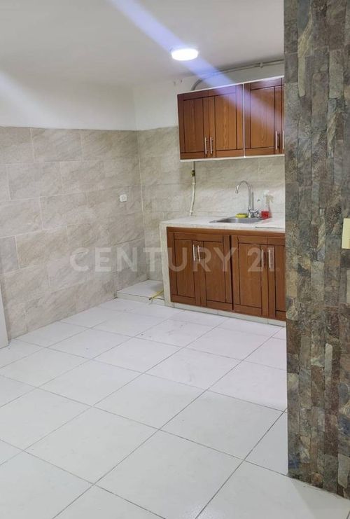 Casa de 12 alcobas en venta en Linconl, Soacha, 296 m² · foto 3 de 12