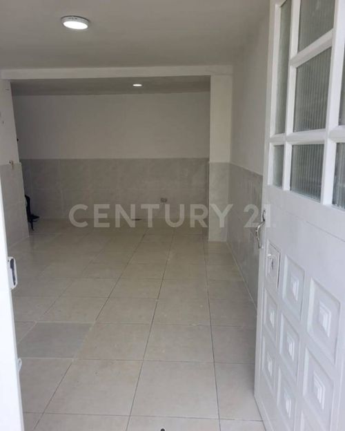 Casa de 12 alcobas en venta en Linconl, Soacha, 296 m² · foto 6 de 12